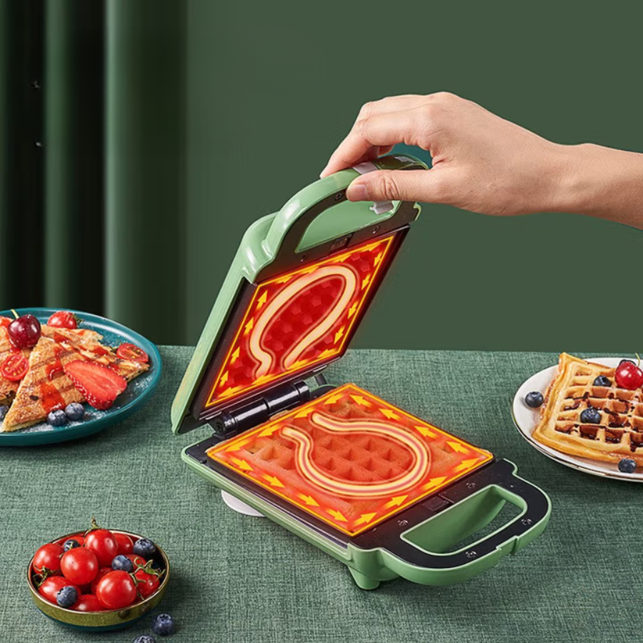 Máquina de hacer sándwiches compacta y antiadherente con una potencia de 650W